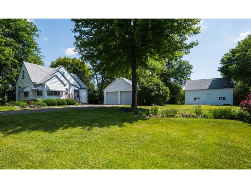4370 Snelling Ave N, New Brighton, MN 55112