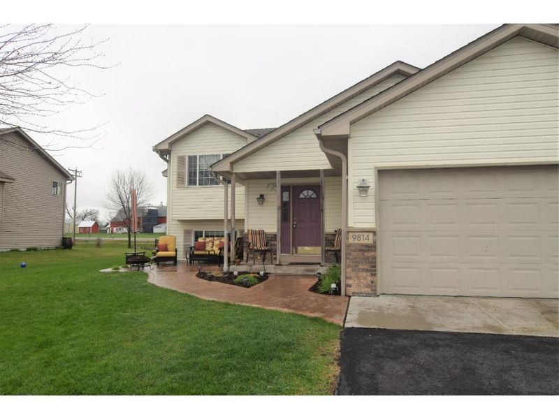 9814 44th St NE, Saint Michael, MN 55376