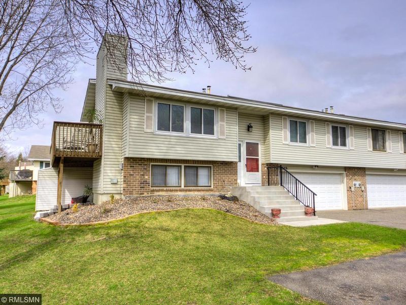 4246 Bridgewood Ter, Vadnais Heights, MN 55127