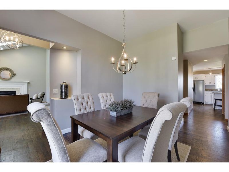 11652 Mount Curve Rd, Eden Prairie, MN 55347