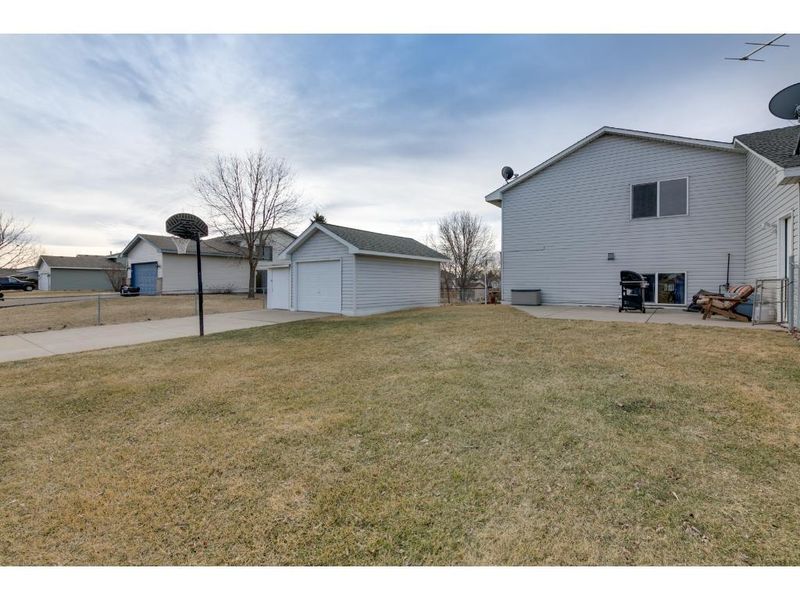 4649 Pondview Cir, Big Lake, MN 55309