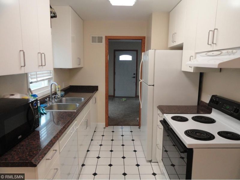 2218 3rd Street E, Saint Paul, MN 55119