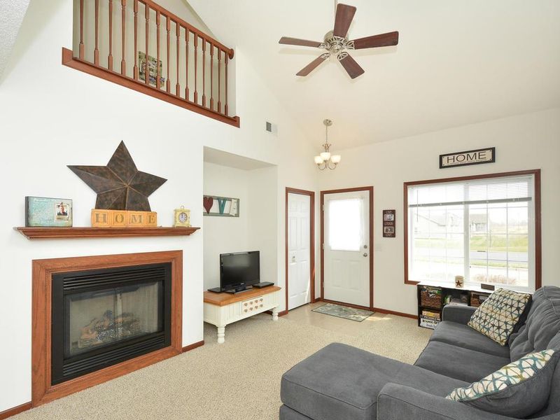 10677 NE 74th St, Albertville, MN 55301