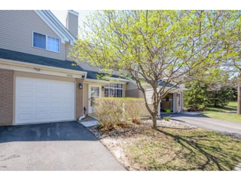 18188 Settlers Way #27, Eden Prairie, MN 55347