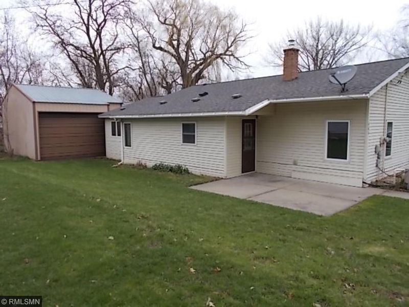 641 2nd St, Holdingford, MN 56340