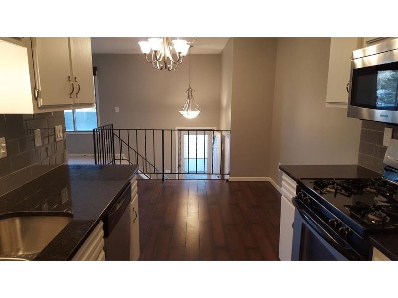 3700 Conroy Trl, Inver Grove Heights, MN 55076