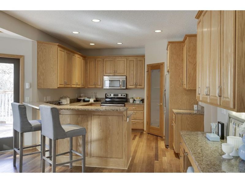 1745 Brant Cir, Eagan, MN 55122