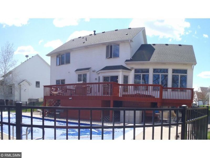 1757 Spinaker Dr, Woodbury, MN 55125