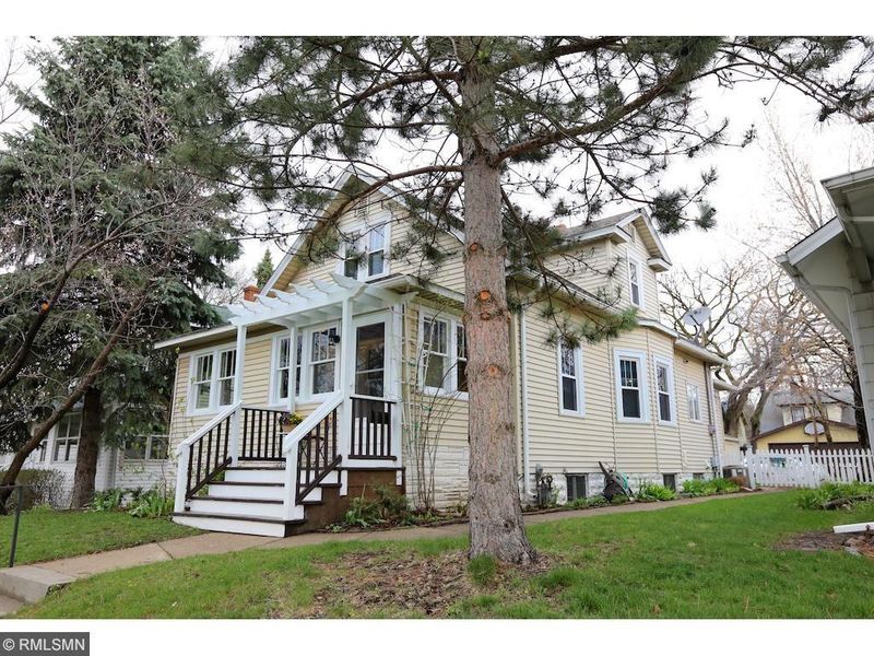 1619 Thomas Ave, Saint Paul, MN 55104