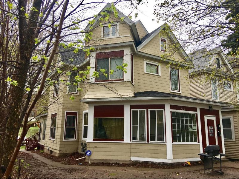 748 Cook Ave E, Saint Paul, MN 55106