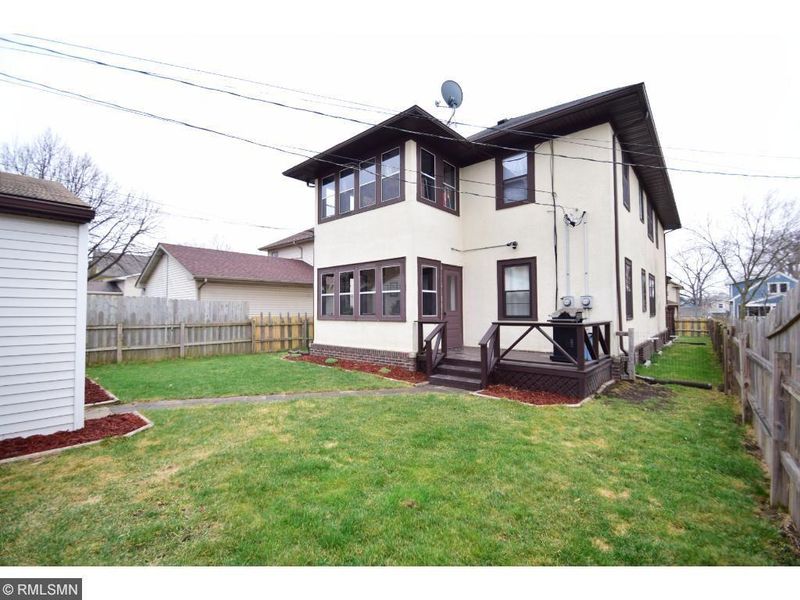 1406 Sheridan Ave N, Minneapolis, MN 55411