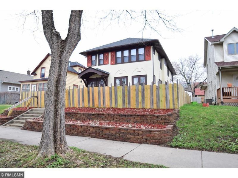 1406 Sheridan Ave N, Minneapolis, MN 55411