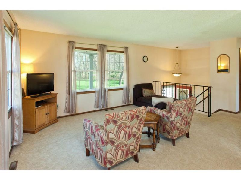 2736 20th Ave E, North Saint Paul, MN 55109
