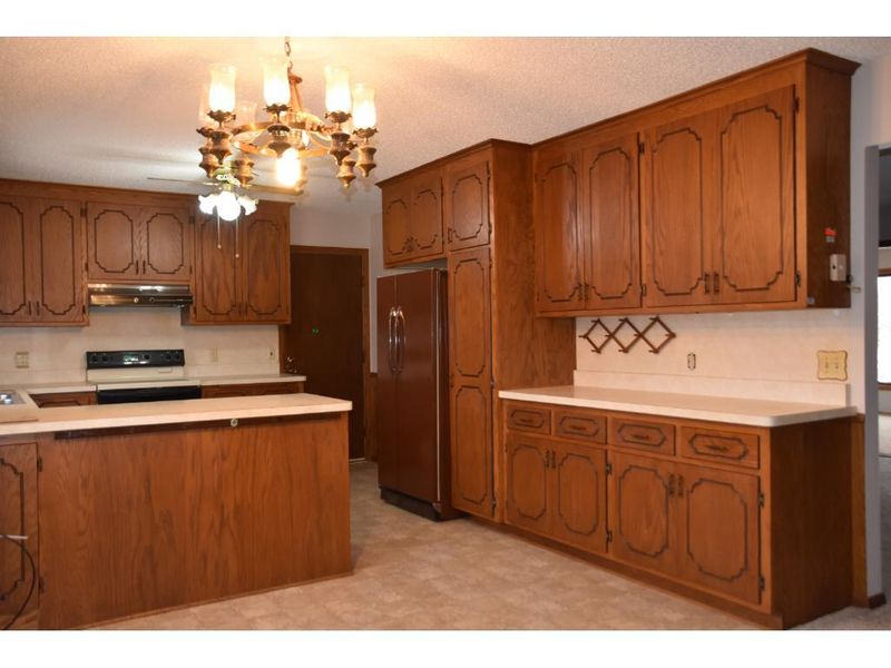 30325 Pan Dr, Cushing, MN 56443