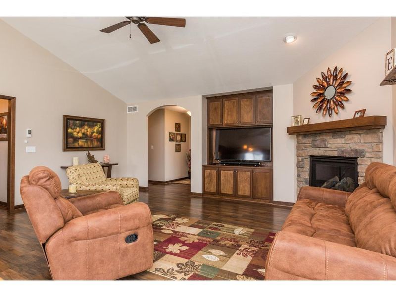 20460 Granada Ave N, Forest Lake, MN 55025