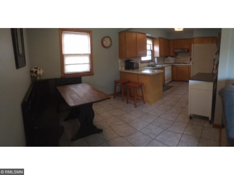 205 7th Ave NW, Waseca, MN 56093