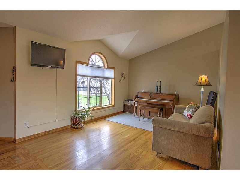 3465 Kenwood Pl, Cambridge, MN 55008