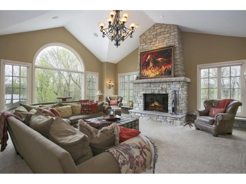 17550 Belfast Cv, Eden Prairie, MN 55347