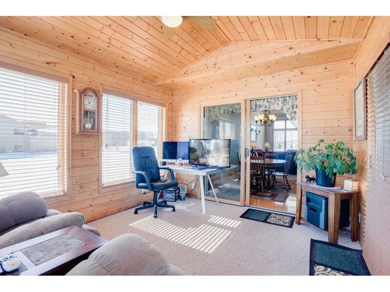 29421 139th St NW, Princeton, MN 55371
