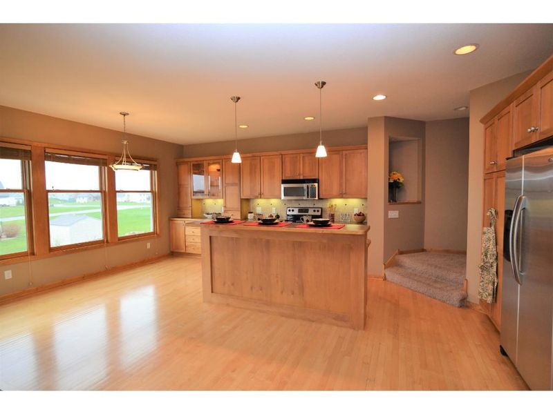 802 Hill Crest Ln SE, Lonsdale, MN 55046