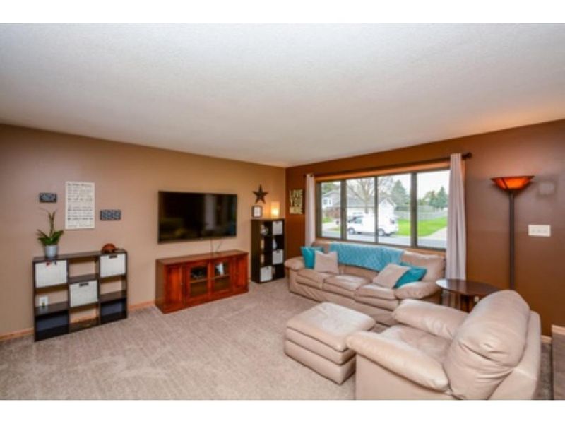 15277 92nd Pl N, Maple Grove, MN 55369