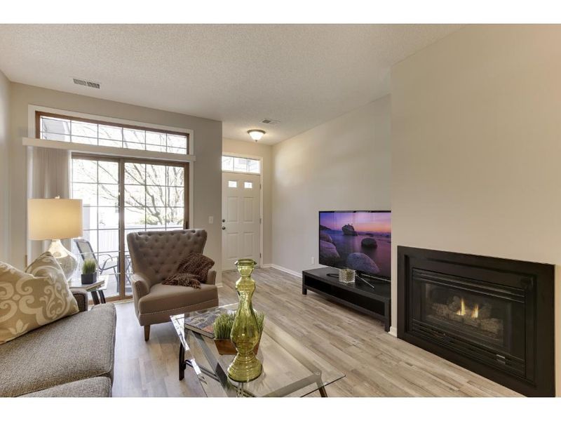 3652 Vermilion Ct N, Eagan, MN 55122