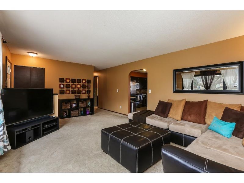20885 Isle Ave, Lakeville, MN 55044