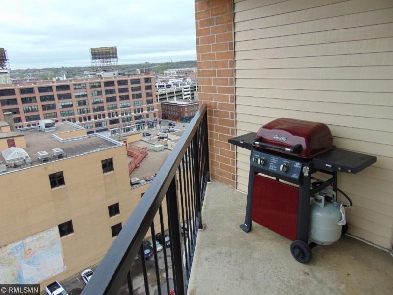 78 10th St E #R1209, Saint Paul, MN 55101