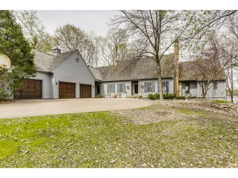 1010 Old Long Lake Rd, Wayzata, MN 55391