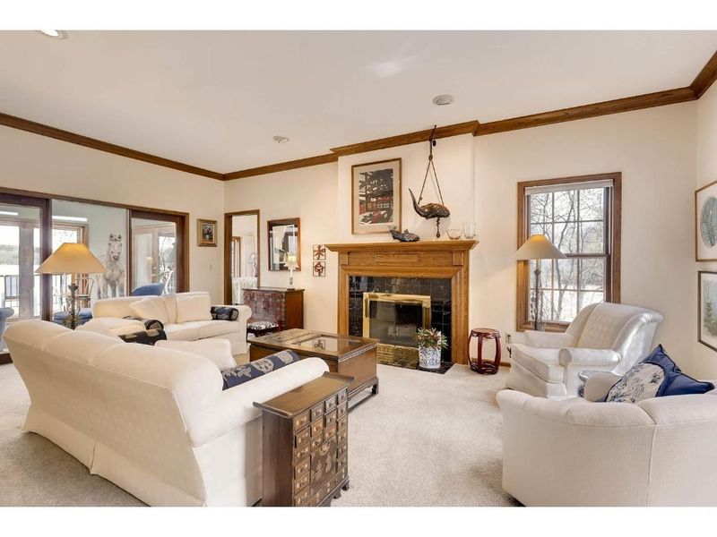 1010 Old Long Lake Rd, Wayzata, MN 55391