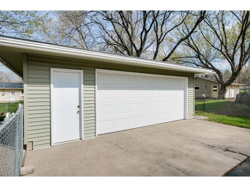 4029 Mica Trl, Eagan, MN 55122