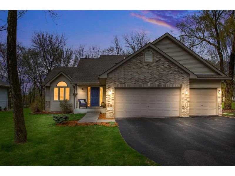 485 Labore Rd, Little Canada, MN 55117