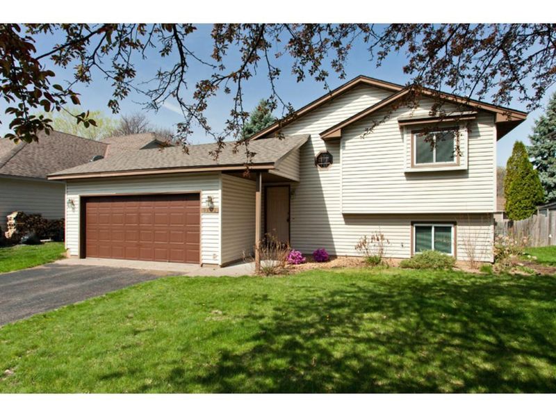 9842 Ilex St NW, Coon Rapids, MN 55433
