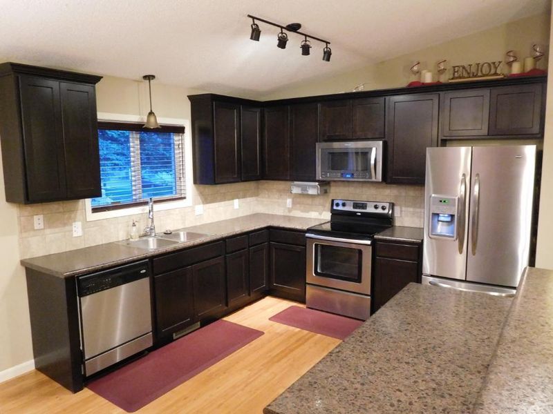 14764 Hallmark Dr, Apple Valley, MN 55124