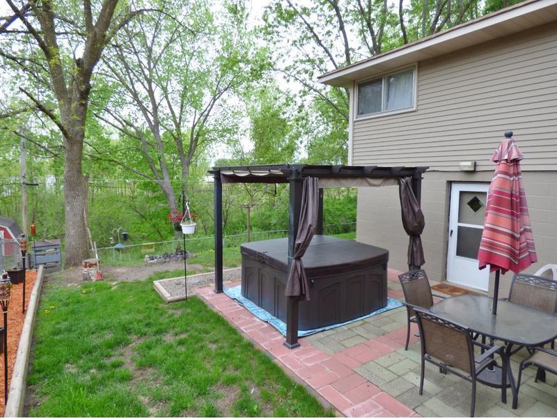 2351 Nokomis Ave, Saint Paul, MN 55119