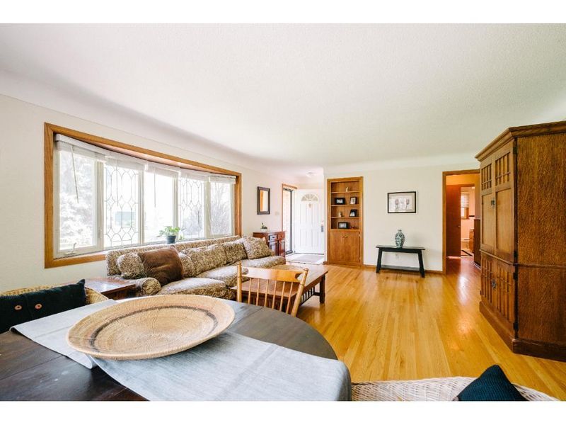 1259 Macarthur Ave, West Saint Paul, MN 55118
