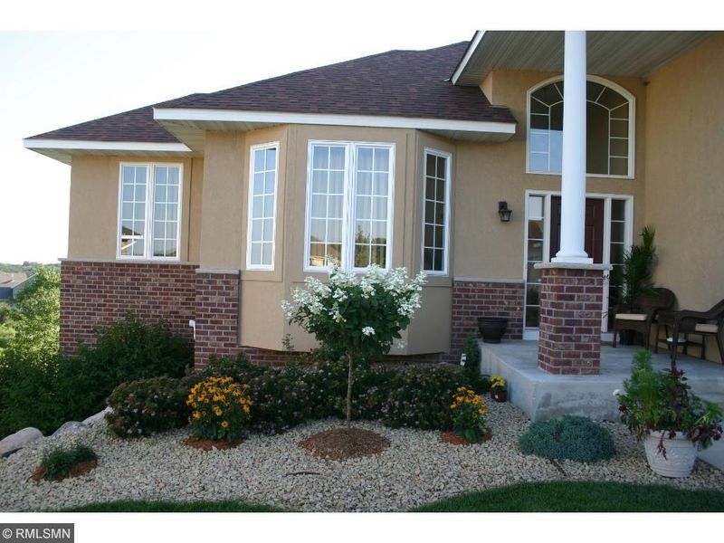 4086 Drumcliffe Cir, Rosemount, MN 55068