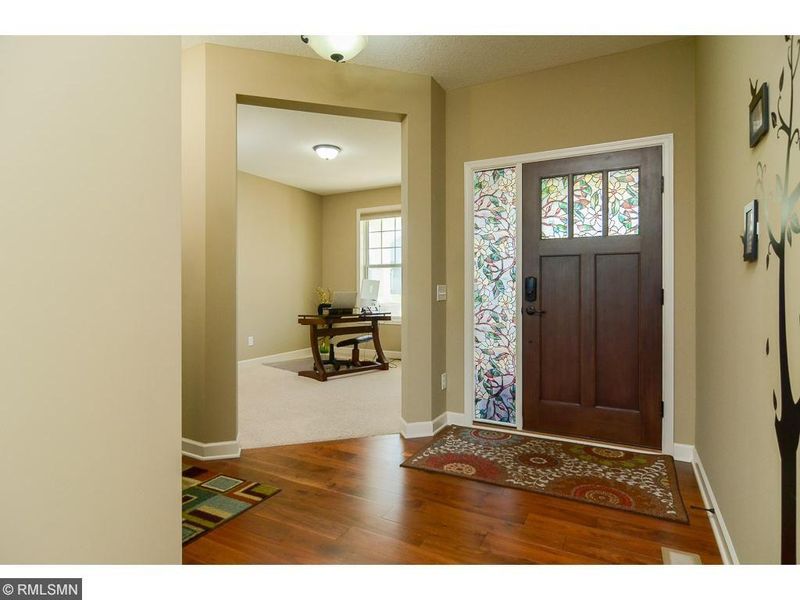 967 Monarch Trl, Eagan, MN 55123