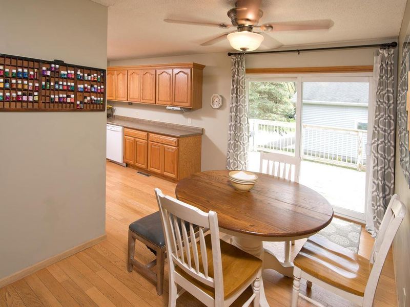 5493 Lakeview Ave, White Bear Lake, MN 55110
