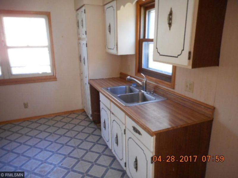 5901 Quebec Ave N, Crystal, MN 55428