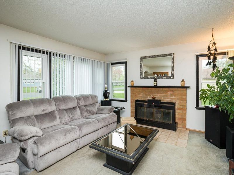 8616 Columbus Ave S, Bloomington, MN 55420