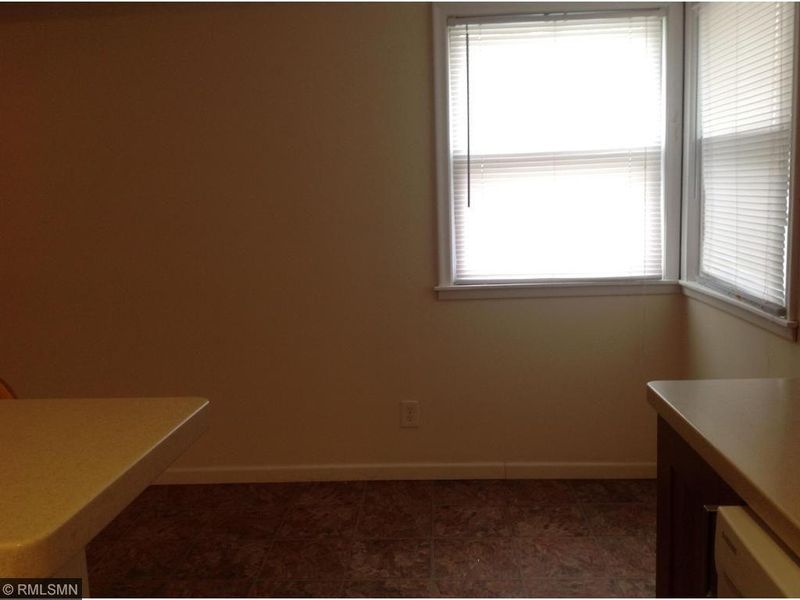2643 6th Ave E, North Saint Paul, MN 55109