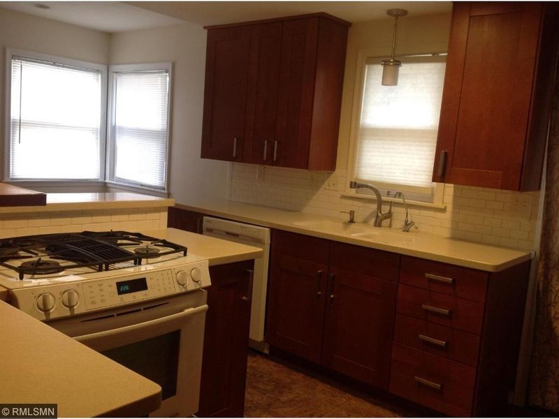 2643 6th Ave E, North Saint Paul, MN 55109