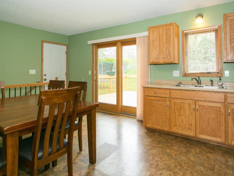 1866 Jade Ln, Eagan, MN 55122
