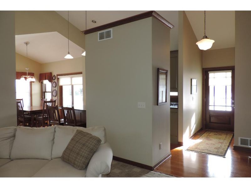 2551 Meadow Oak Ln, Monticello, MN 55362