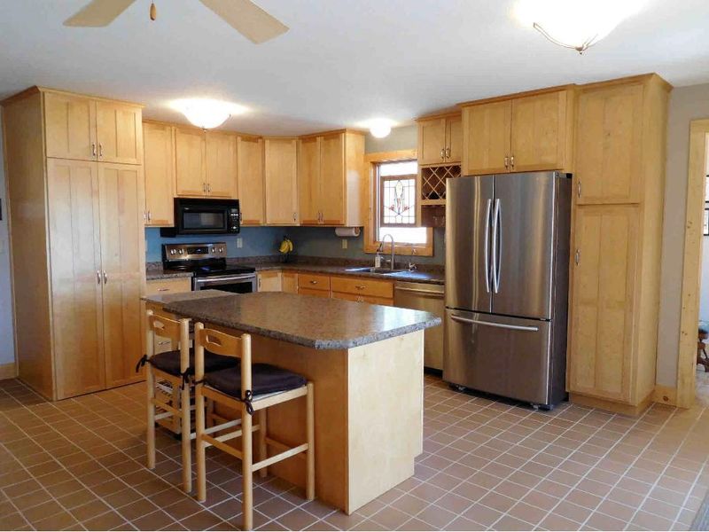24395 Estate View Dr, Nevis, MN 56467
