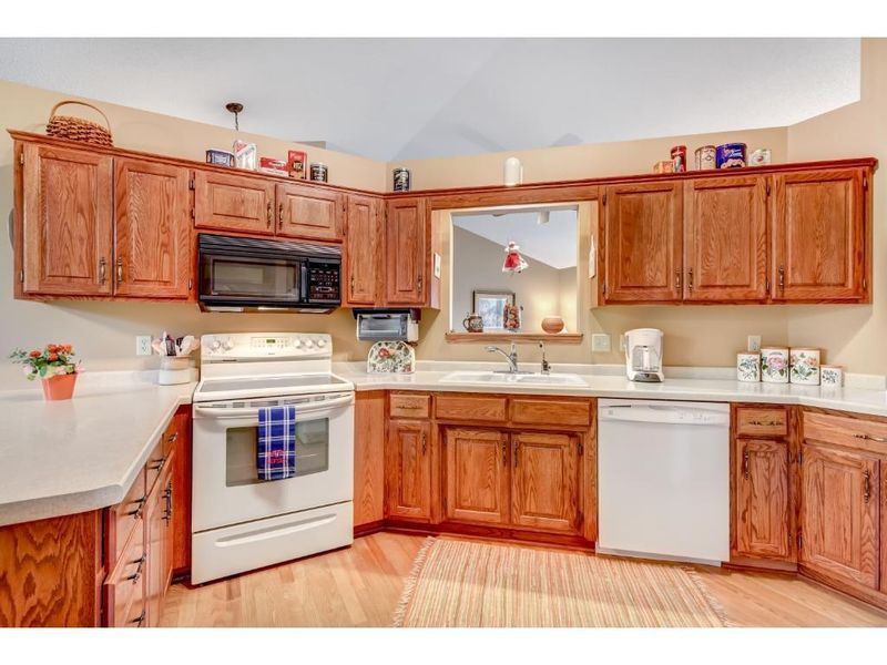 15180 Manitou Rd NE, Prior Lake, MN 55372