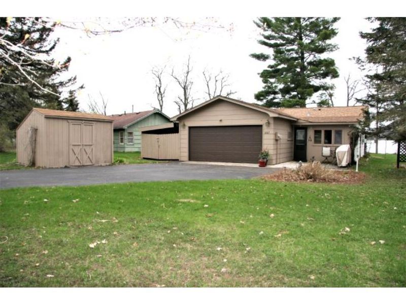 1007 N Shore Dr, Luck, WI 54853