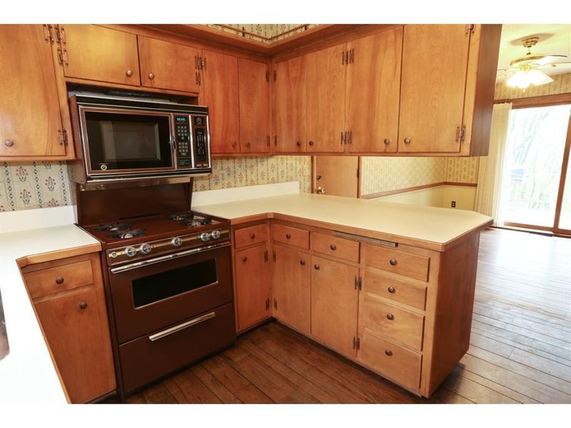 12901 April Ln, Minnetonka, MN 55305