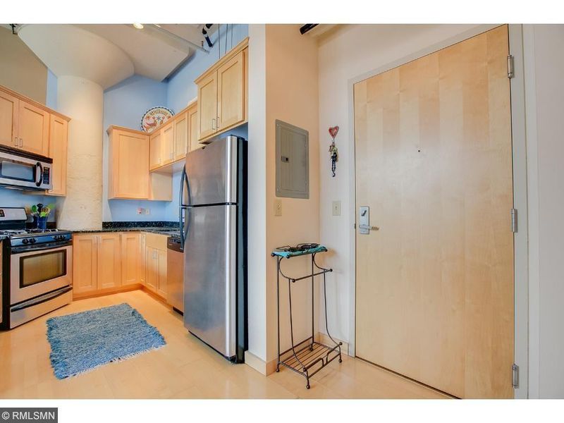 1901 E Hennepin Ave #308, Minneapolis, MN 55413